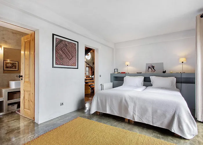 Big Red Barn - Spectacular * Óbidos